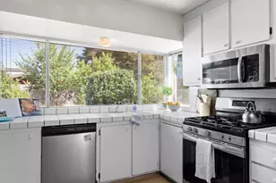 1355 Hemingway Ct, Dixon, CA 95620 - Photo 11
