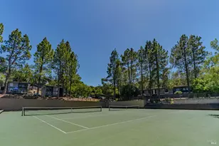 112 Surrey Ln, San Rafael, CA 94903 - Photo 25