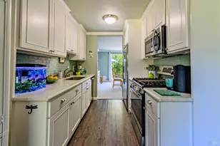 112 Surrey Ln, San Rafael, CA 94903 - Photo 7