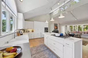 349 Fairhills Dr, San Rafael, CA 94901 - Photo 15