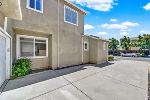 1882 Hummingbird Dr, Fairfield, CA 94534 - Photo 5