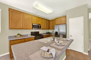 1882 Hummingbird Dr, Fairfield, CA 94534 - Photo 33