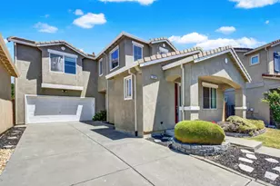 1882 Hummingbird Dr, Fairfield, CA 94534 - Photo 3