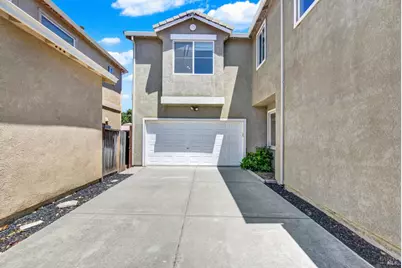 1882 Hummingbird Drive, Fairfield, CA 94534 - Photo 9