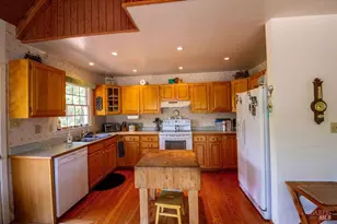 48600 Hwy 101 Hwy, Laytonville, CA 95454 - Photo 17