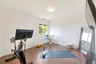 1000 E Sunnyslope Road, Petaluma, CA 94952 - Photo 21