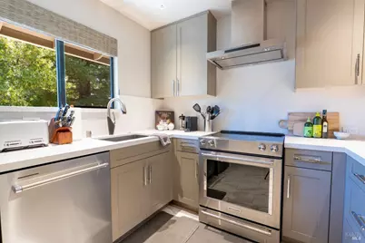 843 Acorn Way, Napa, CA 94558 - Photo 13