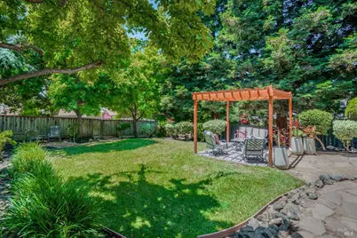 260 Saint Augustine Drive, Benicia, CA 94510 - Photo 35