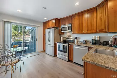 377 E 2nd Street, Benicia, CA 94510 - Photo 7