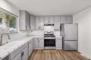 2802 Marlow Rd, Santa Rosa, CA 95403 - Photo 11
