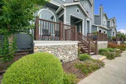 450 E E Street, Benicia, CA 94510 - Photo 5