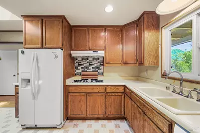 613 Ashbury Avenue, Santa Rosa, CA 95404 - Photo 21