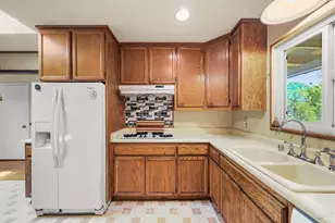 613 Ashbury Ave, Santa Rosa, CA 95404 - Photo 21