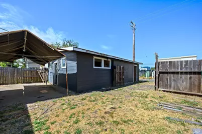 1433 Spruce Way, Healdsburg, CA 95448 - Photo 17