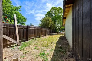 1433 Spruce Way, Healdsburg, CA 95448 - Photo 23