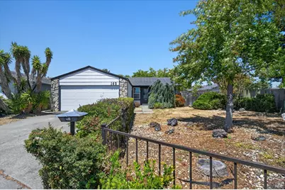 140 Martel Court, Vallejo, CA 94589 - Photo 5