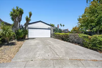 140 Martel Court, Vallejo, CA 94589 - Photo 3