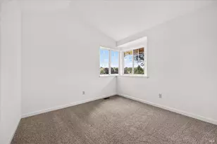 136 Crownpointe Dr, Vallejo, CA 94591 - Photo 25