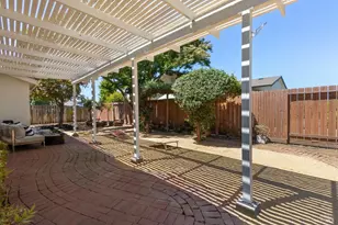 329 Larkin Ct, Benicia, CA 94510 - Photo 25