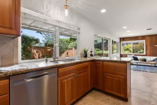 329 Larkin Ct, Benicia, CA 94510 - Photo 11