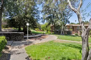 136 Surrey Ln, San Rafael, CA 94903 - Photo 25