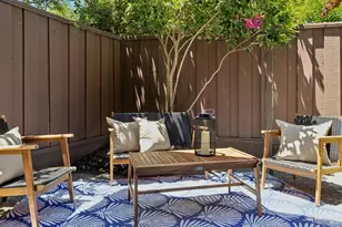 136 Surrey Ln, San Rafael, CA 94903 - Photo 9