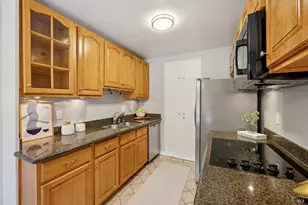 136 Surrey Ln, San Rafael, CA 94903 - Photo 15