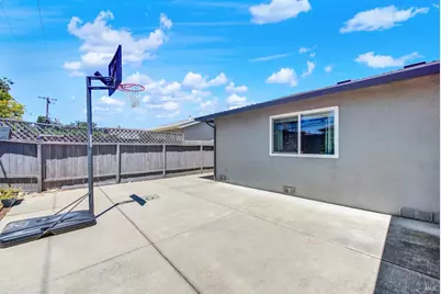 2425 Oceanic Drive, Fairfield, CA 94533 - Photo 47