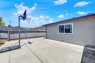 2425 Oceanic Dr, Fairfield, CA 94533 - Photo 47