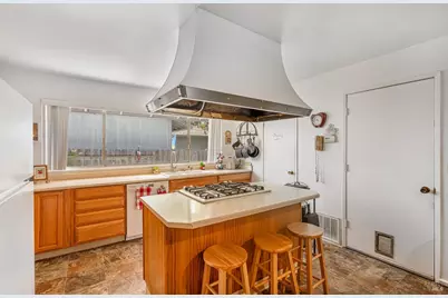 1551 W 3rd Street, Santa Rosa, CA 95401 - Photo 7