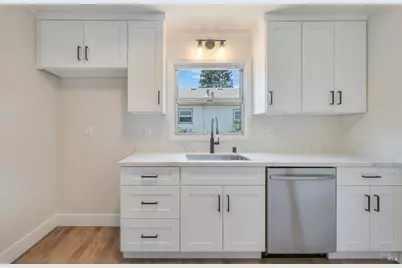 8 Grandview Avenue, Petaluma, CA 94952 - Photo 13