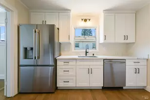 8 Grandview Ave, Petaluma, CA 94952 - Photo 11