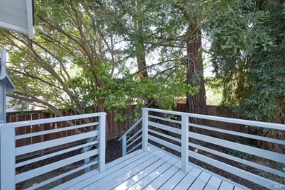 8 Grandview Avenue, Petaluma, CA 94952 - Photo 23