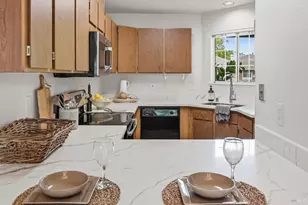 35 Little Creek Ln, Novato, CA 94945 - Photo 7