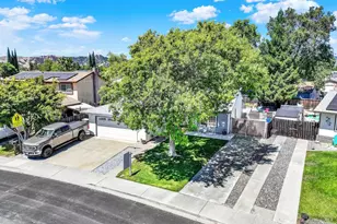 203 Greenwich Cir, Vacaville, CA 95687 - Photo 3