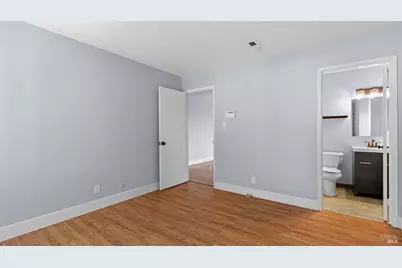 355 Parkview Terrace #L12, Vallejo, CA 94589 - Photo 5