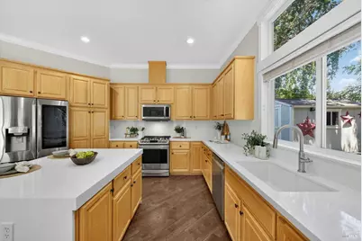 349 Boardwalk Court, Vacaville, CA 95687 - Photo 37