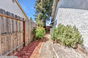 1537 Montebello Dr, Suisun City, CA 94585 - Photo 37