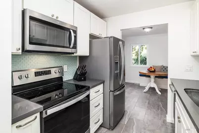 208 San Andreas Drive, Novato, CA 94945 - Photo 3