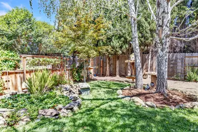 166 Carmel Court, Vacaville, CA 95688 - Photo 41