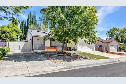 166 Carmel Court, Vacaville, CA 95688 - Photo 3