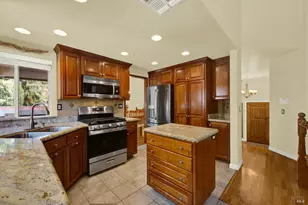 212 Wrentham Dr, Vacaville, CA 95688 - Photo 35
