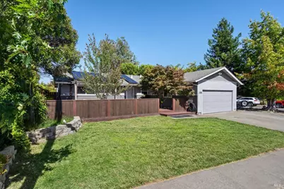 1386 McMinn Avenue, Santa Rosa, CA 95407 - Photo 1