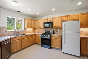 323 Portofino Way, Cloverdale, CA 95425 - Photo 3