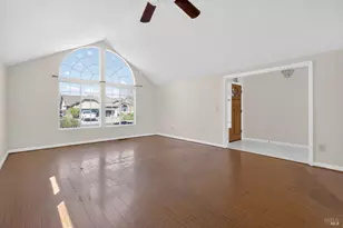 130 Anna Dr, Windsor, CA 95492 - Photo 7