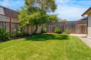 18 Eastside Cir, Petaluma, CA 94954 - Photo 29