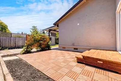18 Eastside Circle, Petaluma, CA 94954 - Photo 27