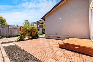 18 Eastside Cir, Petaluma, CA 94954 - Photo 27