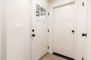 18 Eastside Cir, Petaluma, CA 94954 - Photo 3