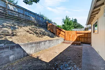 517 N Jefferson Street, Cloverdale, CA 95425 - Photo 23